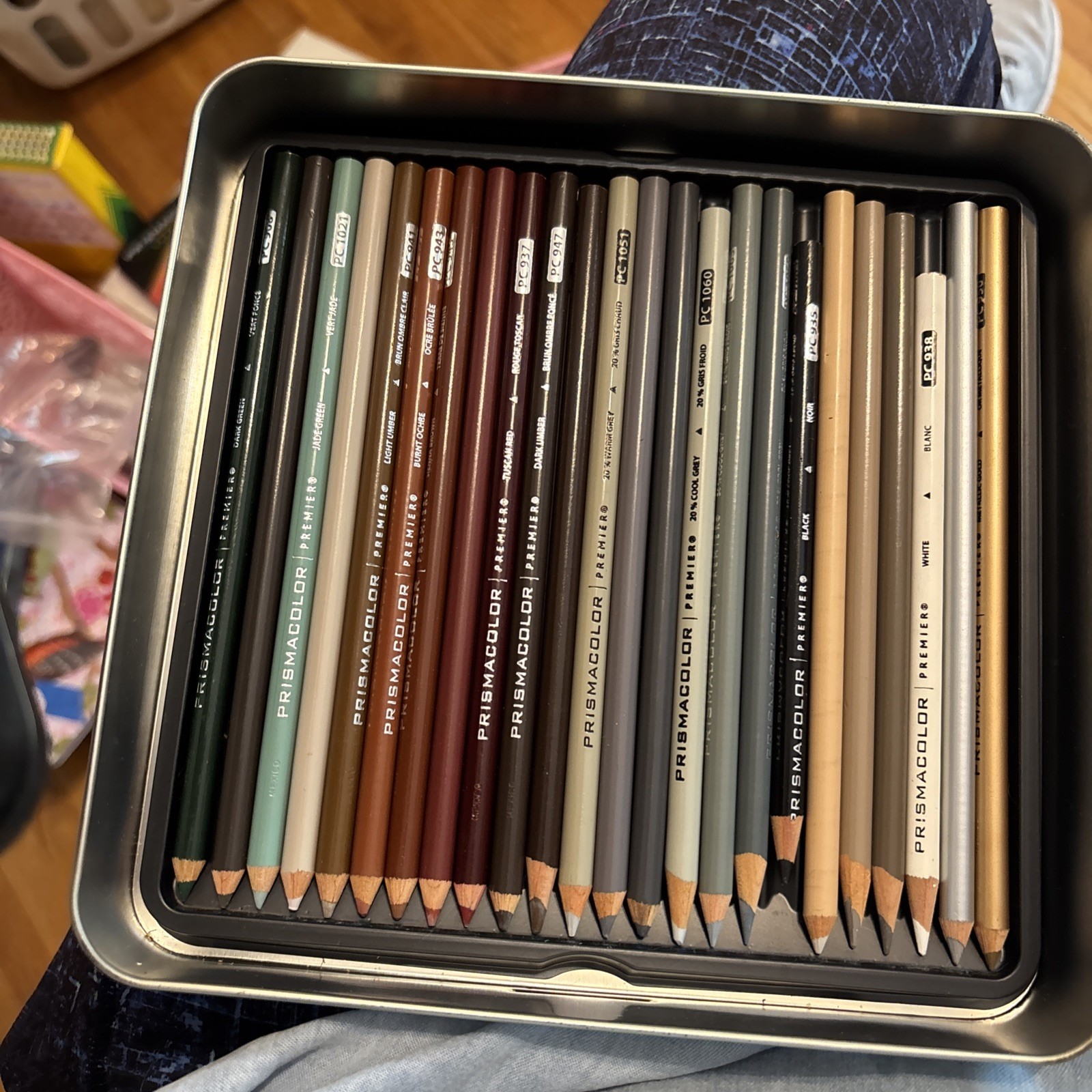 Sanford Prismacolor Premier Colored Pencils – Set of 72 pencils – used