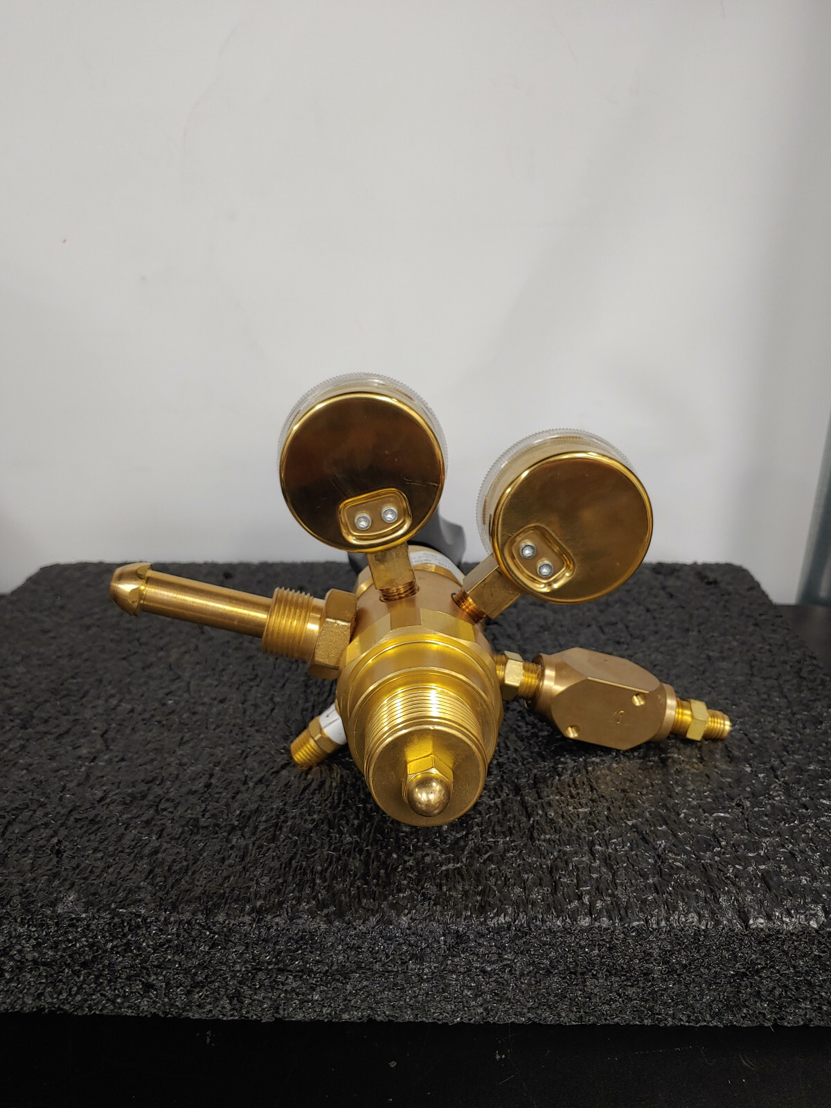 HARRIS KH1135 High Purity Two Stage Gas Regulator