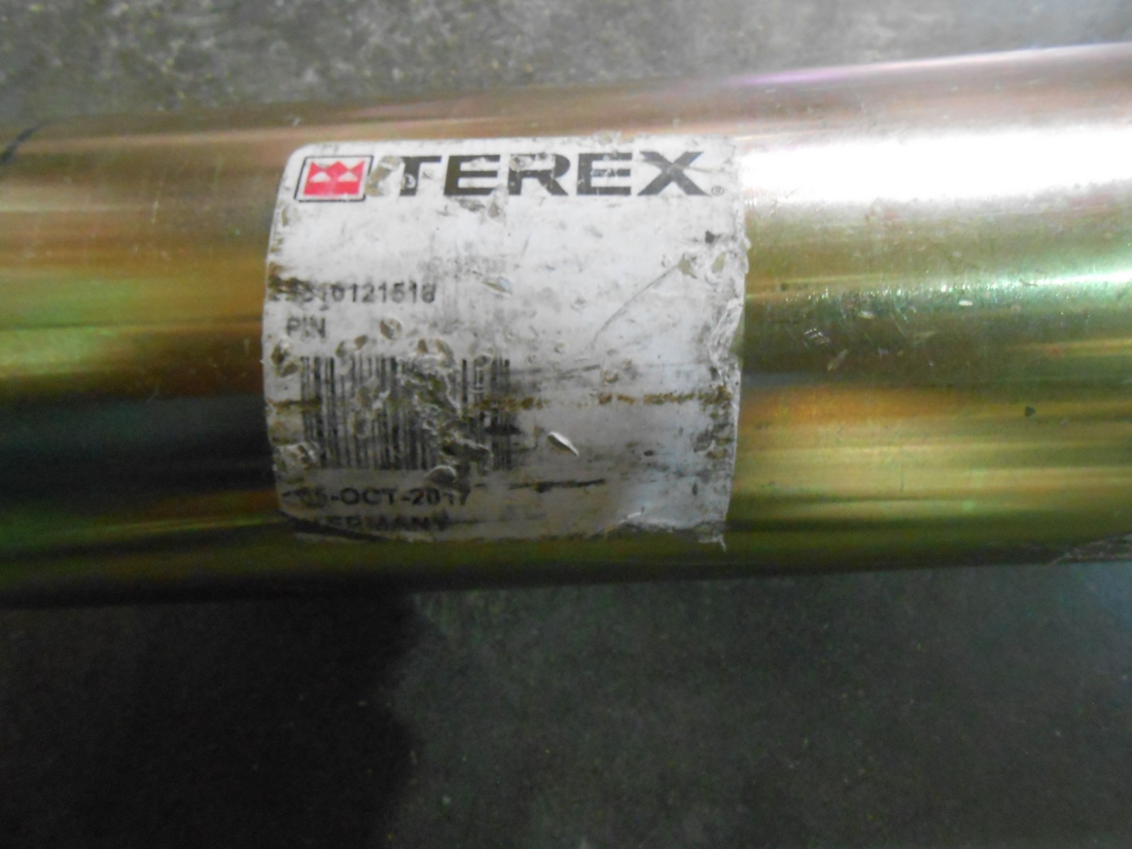 Terex Heavy Equipment Pin 2-3/4″ Dia x 9-1/8″ Long (J-4)