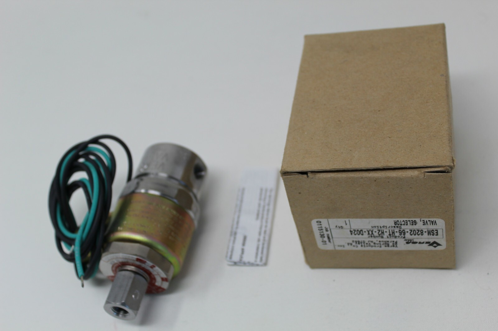 NEW Versa VALVE SELECTOR ESM-8202-66-HT-H2-AXX-D024 Pneumatic Directional Valve