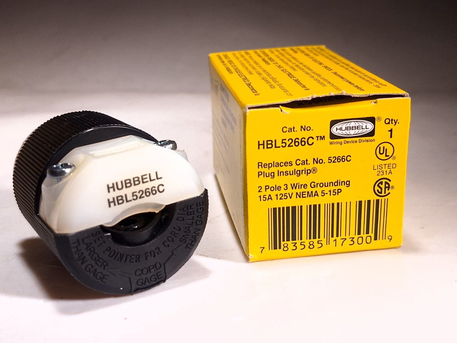 HUBBELL HBL5266C GROUNDING CONNECTOR 2P 3W 15A 125V NEMA 5-15P 5266C