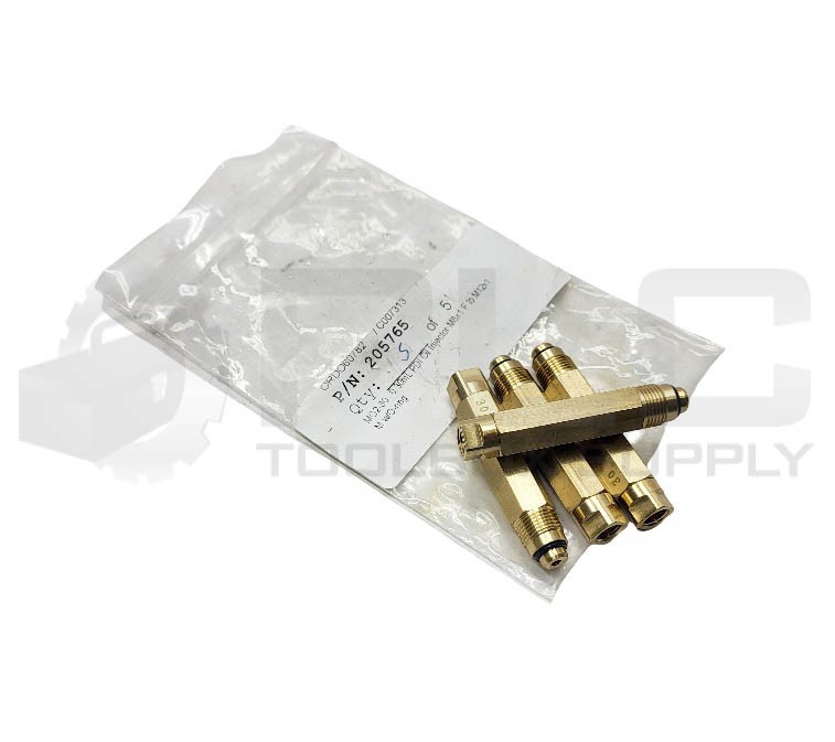 BAG OF 4 NEW LUBE 205765 PDI OIL INJECTERS M8X1 F TO M12X1 M W/ ORING 30 23F