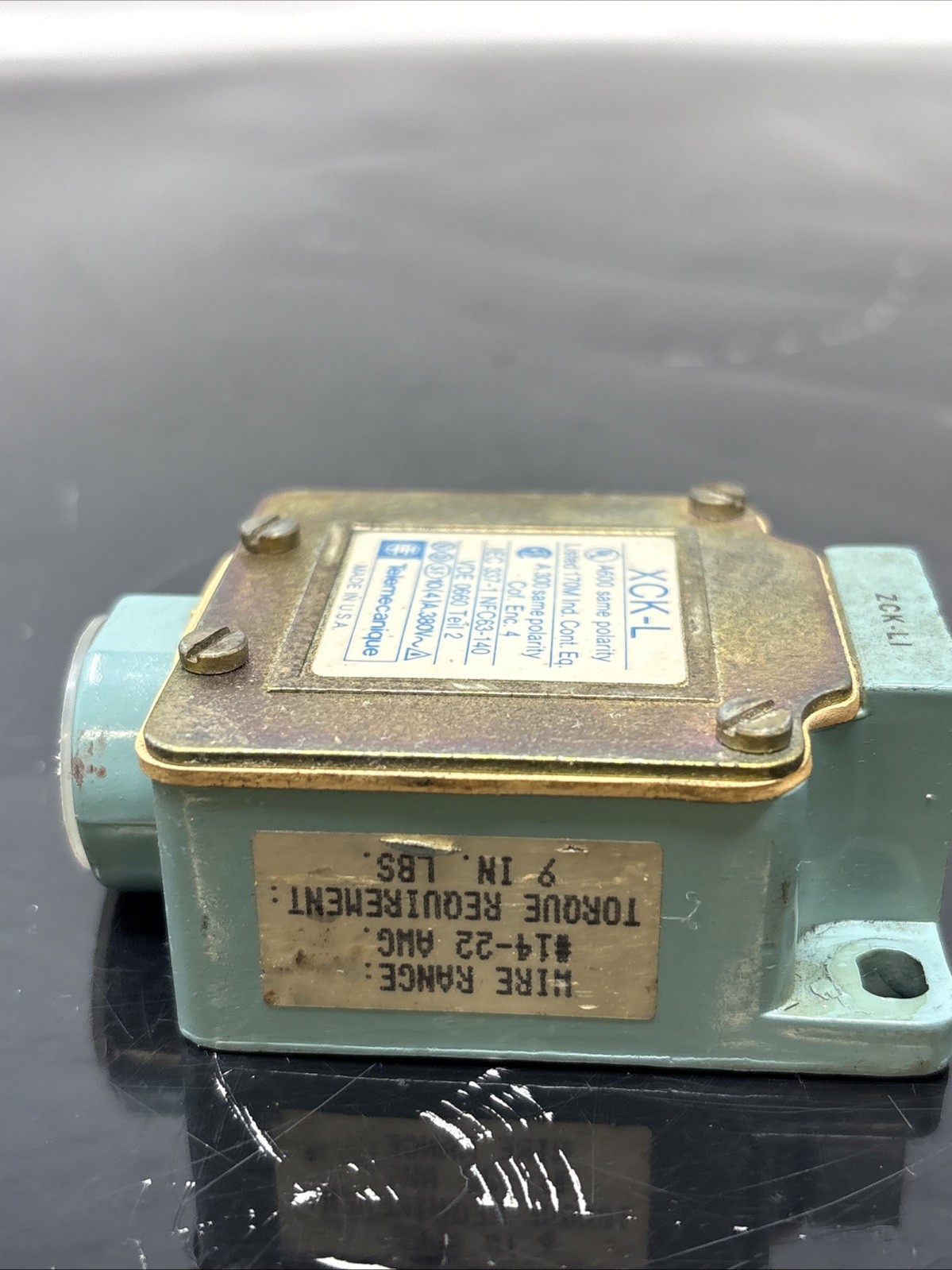 TELEMECANIQUE XCK-L 380V 10A
