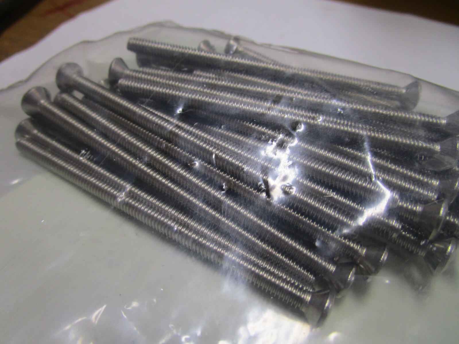 #8-32 x 3″ Phillips Oval Head Grade 18-8 Stainless Steel Machine Screw QTY 50