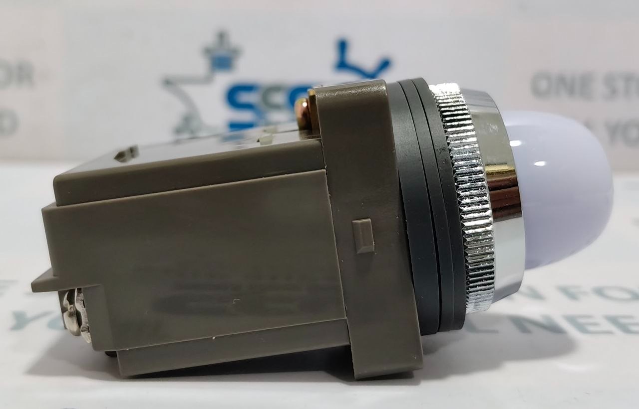 Izumi Denki Idec APN118-W Pilot Lamp Primary 100/110V 50-60 Hz Lamp 18V 2W