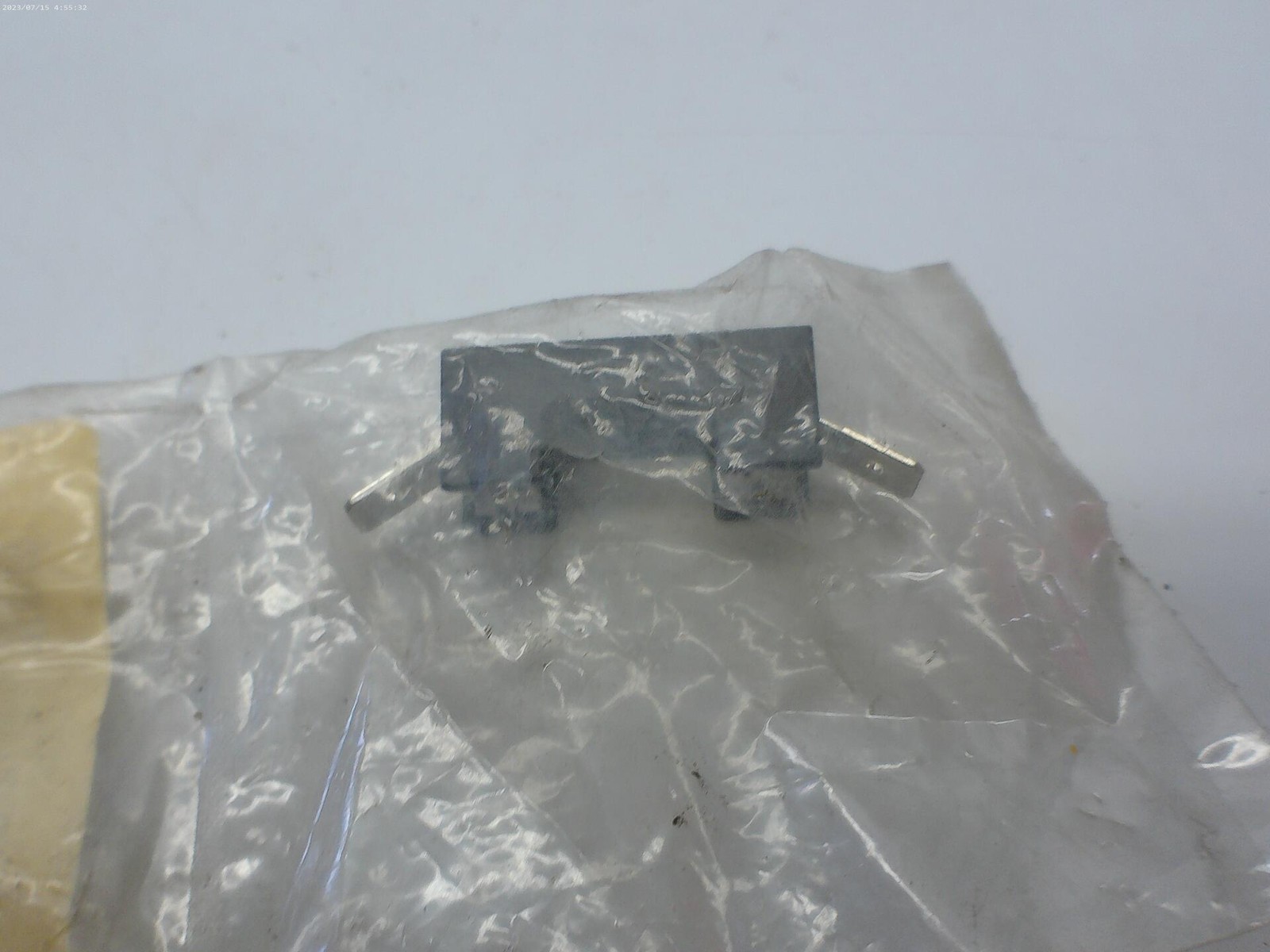 BUSSMANN 2-8202-1 1CZ42 FUSE BLOCK NSNP
