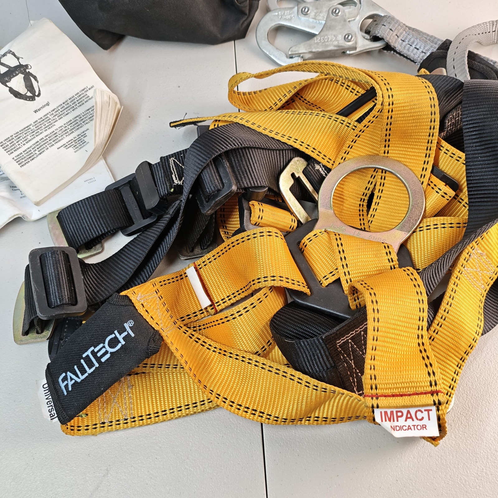 FallTech Safety Full Body Harness Universal Size Yellow Black W Lanyard Kit