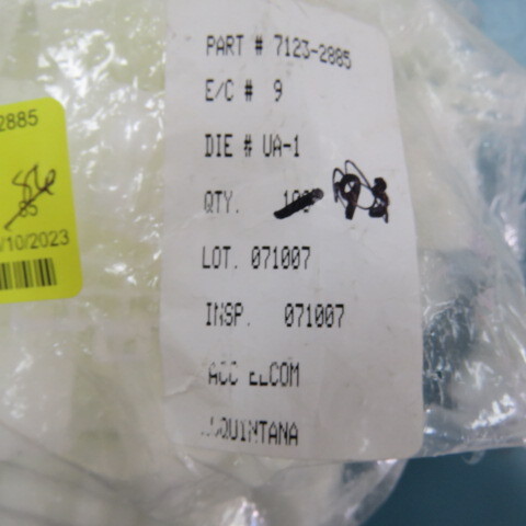 YAZAKI 7123-2885 Qty of 100 per Lot 8 way, M type Fast On Natural