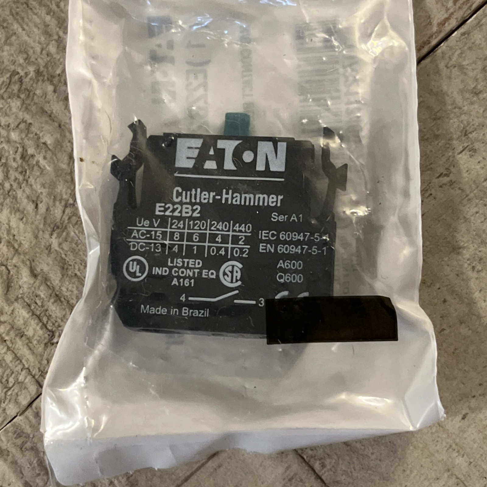 NEW IN BAG! EATON CUTLER-HAMMER SER.A1 10A 600V N.O. CONTACT BLOCK E22B2