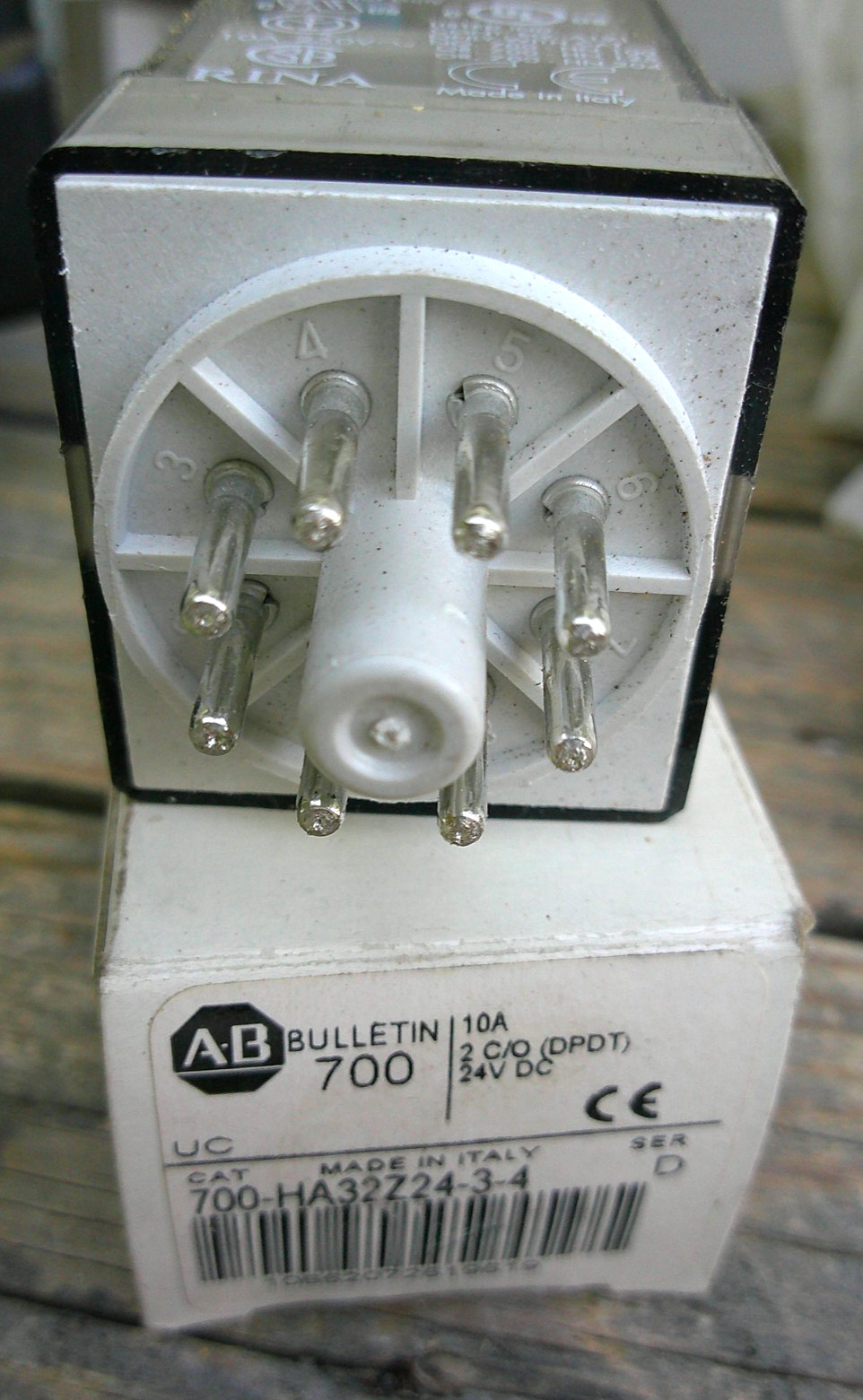 *NEW* Allen Bradley 700-HA32Z24-3-4 Ser D Relay. 10 Amp 24V
