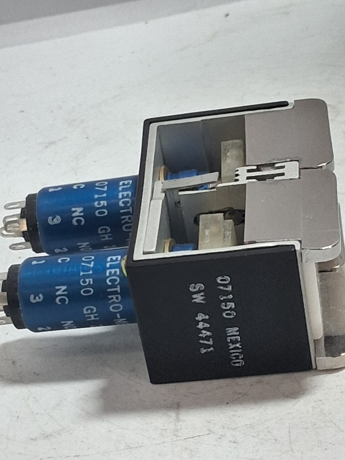 ELECTRO-MECH SW 44471 PUSHBUTTON (RUN-STEP) NNB