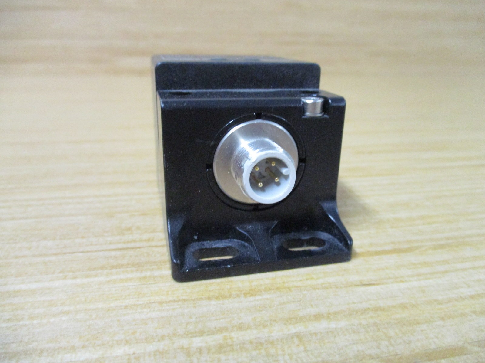 IFM Efector IM5084 Inductive Sensor IMC4020UCPKG/K1/SC/US-100-DPA