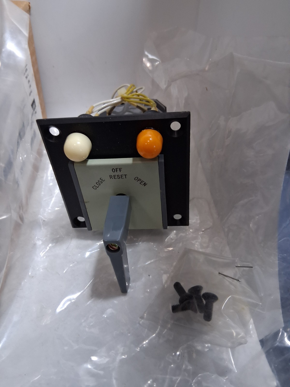 ELECTRO SWITCH 20PGD-120208-001 ROTARY SWITCH 3 POSITION 20A 600VAC NIB