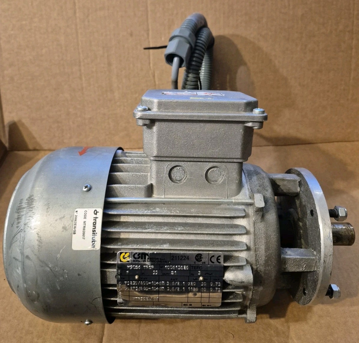CSM MOTORI M90S6 .75/.90 3PH 230/400-275/480V 3.6/2.1A 920-1120 RPM 50/60HZ.used
