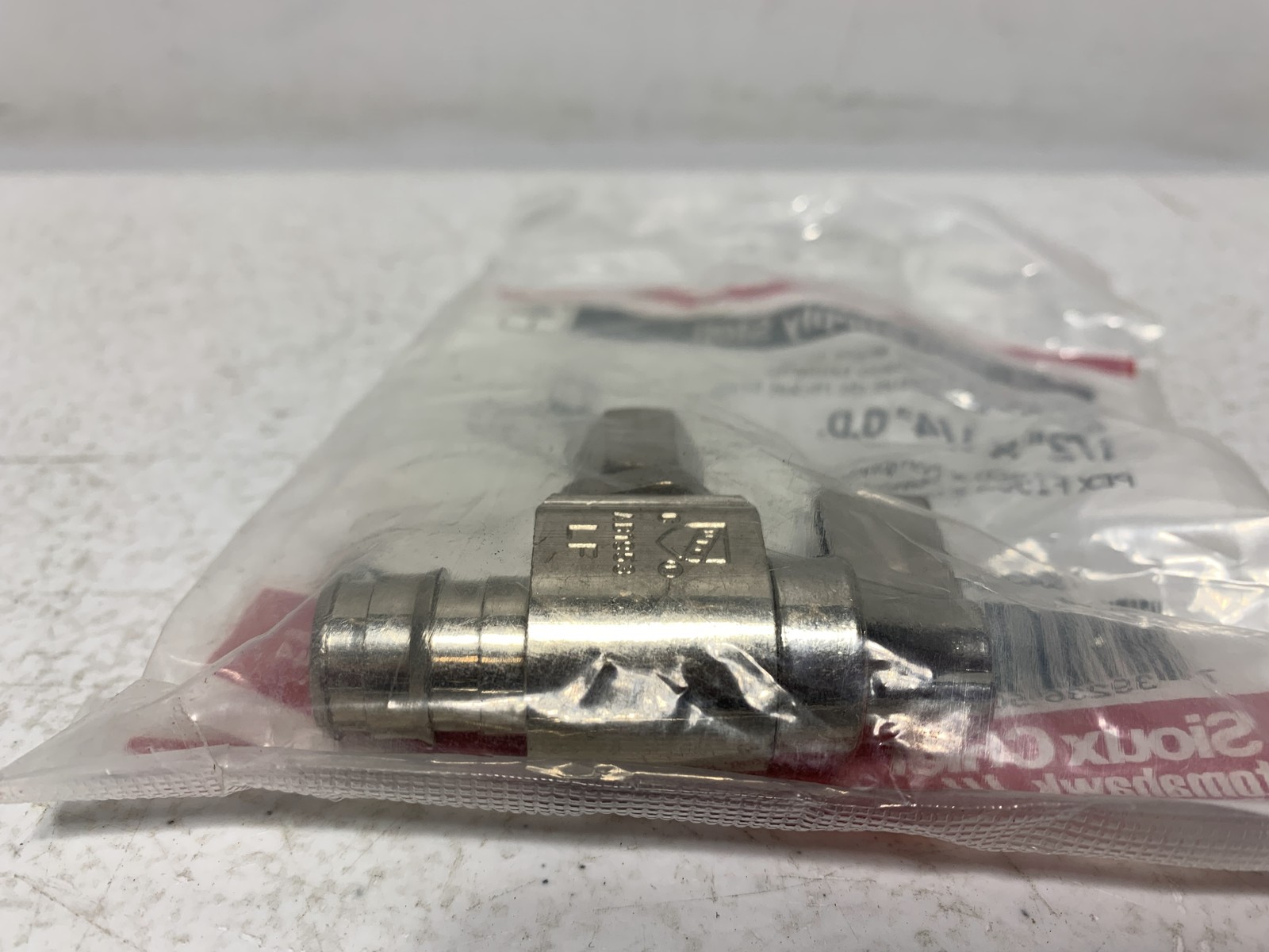 Sioux Chief 130-G2W0C 1/2″ x 1/4″ OD PEX Angle Supply Stop