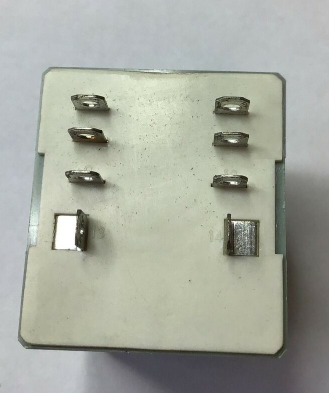 IZUMI RTB-CB1N 120VAC ELECTRONIC TIMER 7A(RES.)220VAC 10A(RES.)110VAC