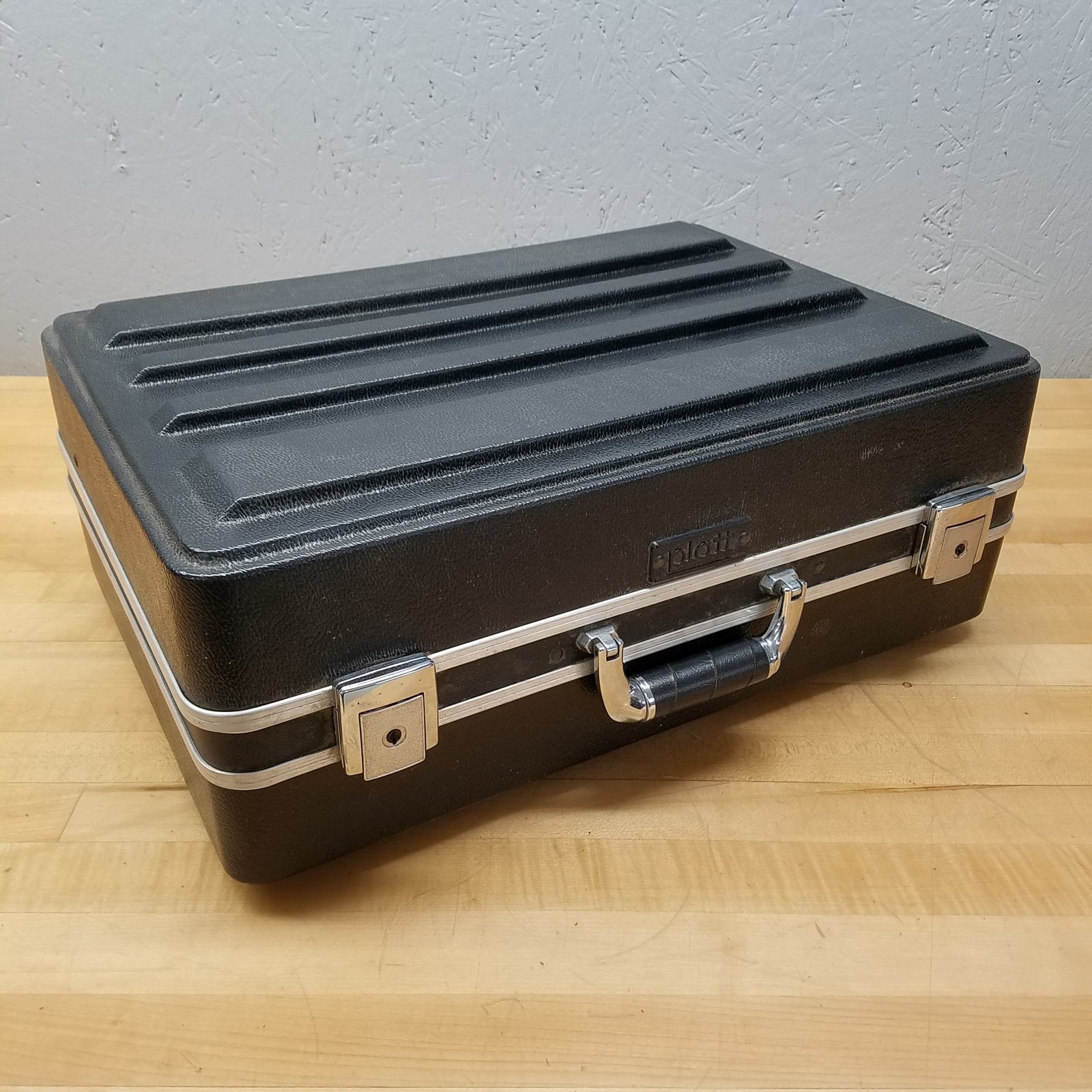 Platt 2007 Medium-Duty ABS Series Case, 20″ x 14″ x 7″, 4″ Body Depth – NEW