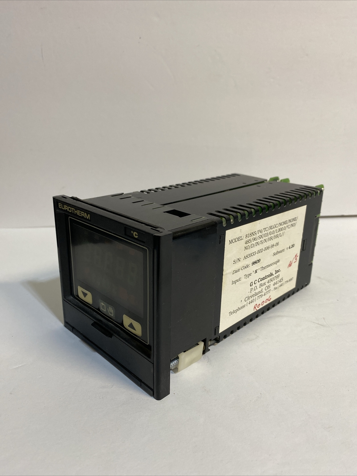 EUROTHERM 818/P4 TEMPERATURE CONTROLLER (lot 1)