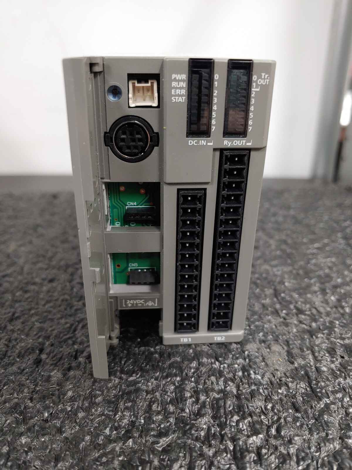 IDEC MICROSMART PENTRA FC5A-D16RS1 PLC 16I/O CPU Relay/Src Output Module