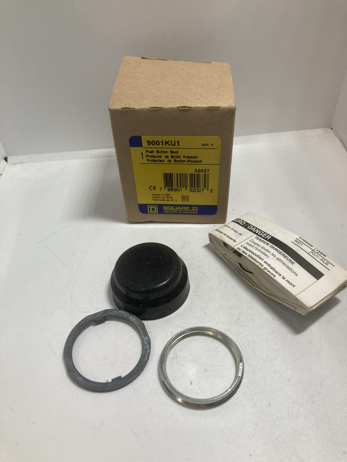 SQUARE D 9001KU1 PUSHBUTTON BOOT BLACK SERIES H NIB