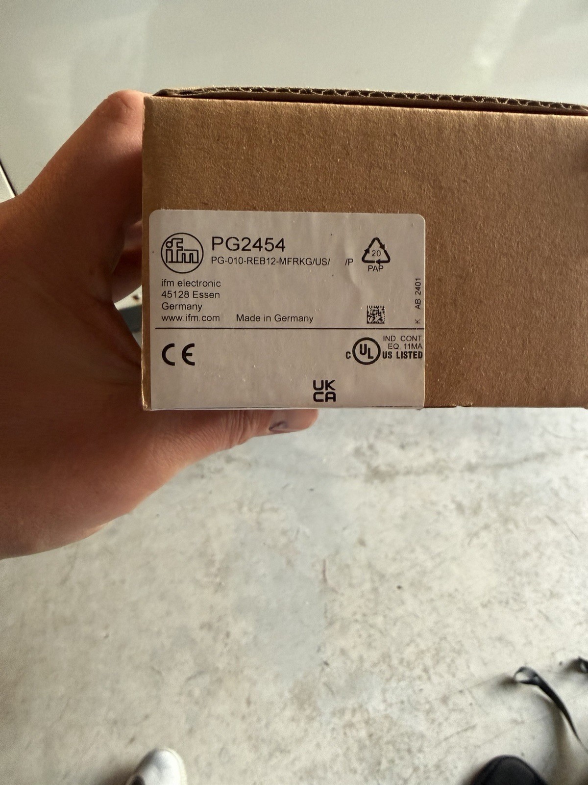 IFM Pressure Sensor with Analog Display PG2454 Brand New