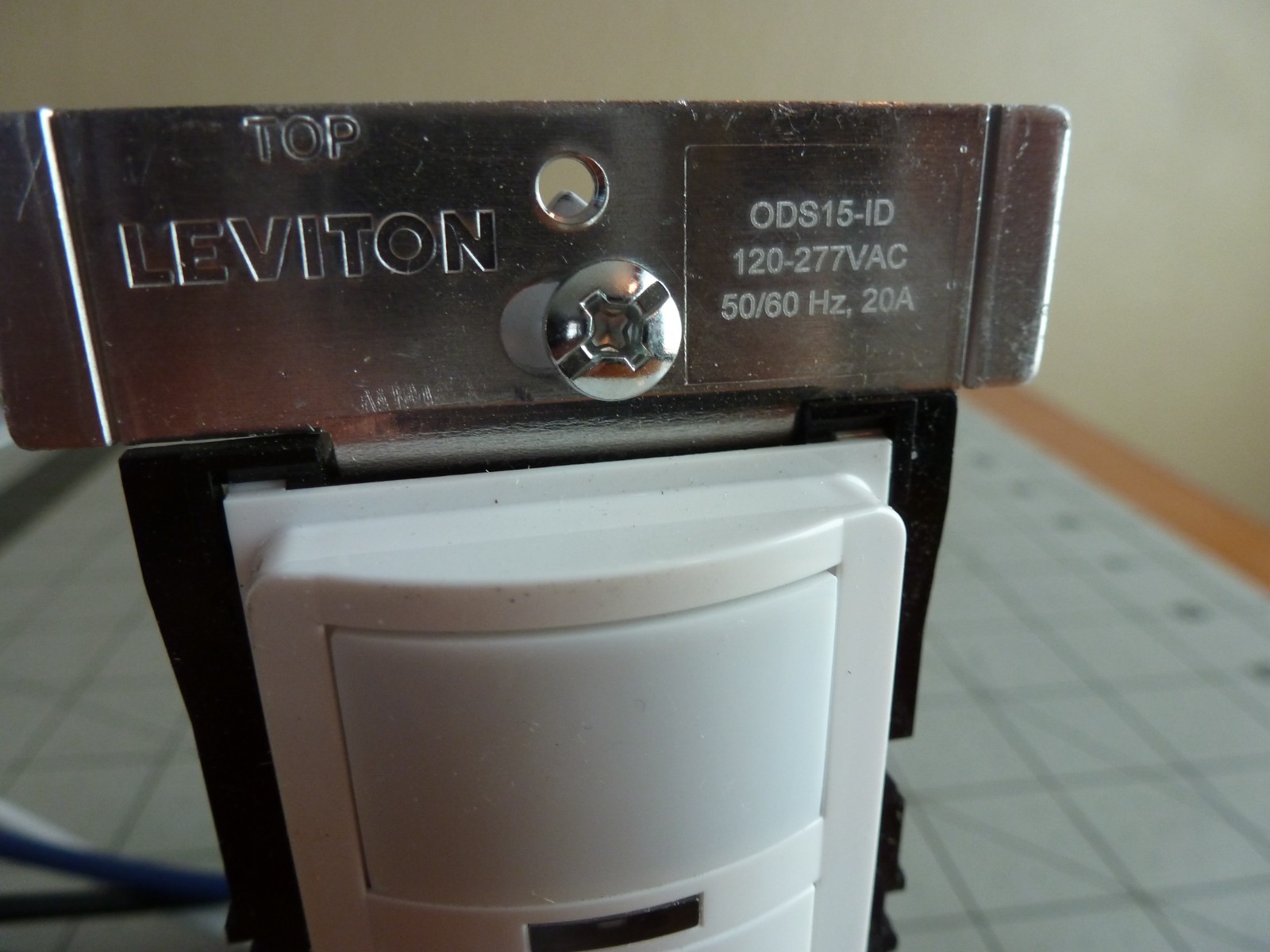 Leviton ODS15-IDW Occupancy Self-Adaptive Sensor – Passive Infrared (PIR) NO BOX