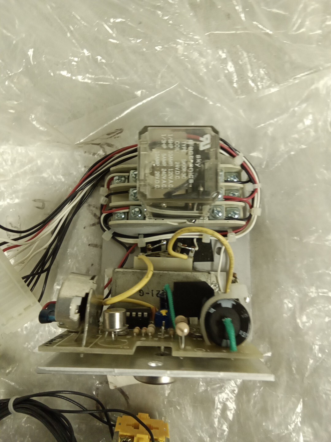 RTE POWER/MATE EMA-24A 115/230V 2/1A UNMP