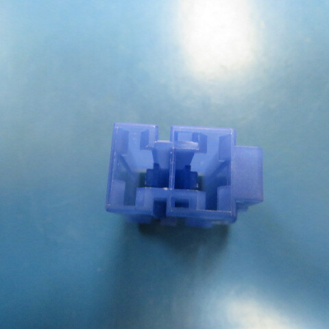 YAZAKI 7123-4129-90 Qty of 10 per Lot Automotive Connectors CONN 2P 375 L BLU