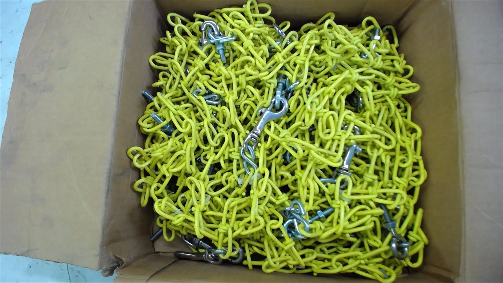 Lot Of 20 — 2-6 Ft Long Plastic Coated Chain