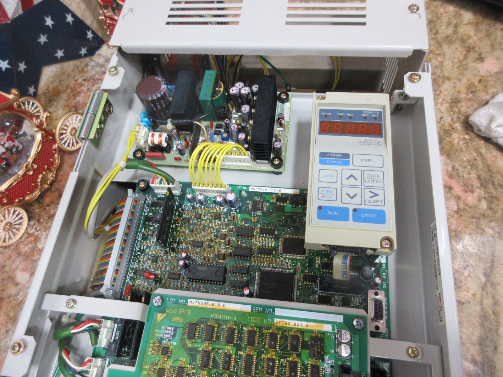 YASKAWA 626VM3 CIMR-VMS2011 AVR000379 YPHT31119-1A YPHT11014-1B YPCT21092-1-4