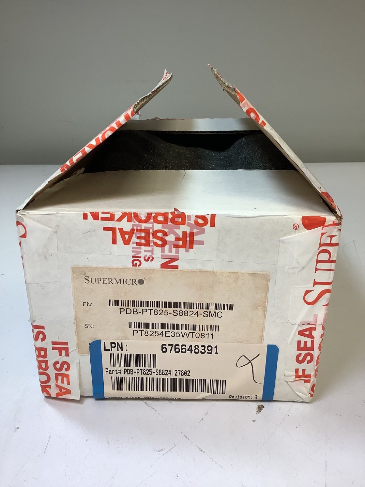 Supermicro PDB-PT825-S8824 24-Pin ATX 19-Pairs SC825 Power Distributor G5A