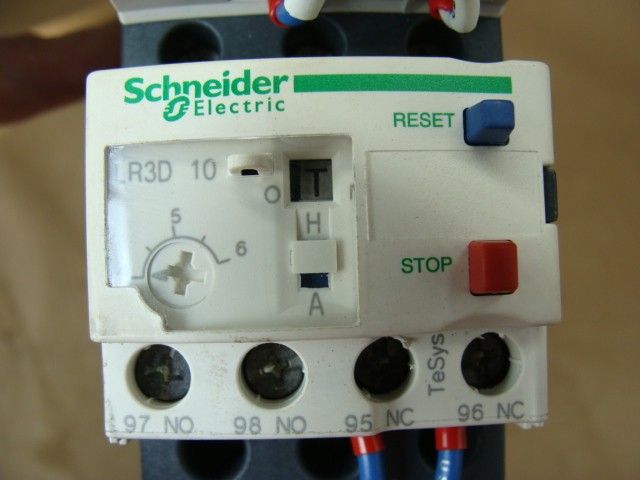 SCHNEIDER LC1D09/LAD4TBDL CONTACTOR 24VDC W/OVERLOAD RELAY LR3D10