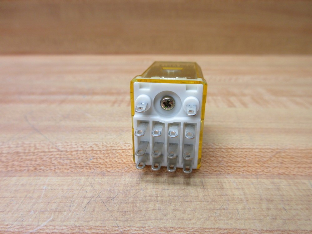 IDEC RY42S-U-AC220-240V Relay RY42S-U-220-240V AC