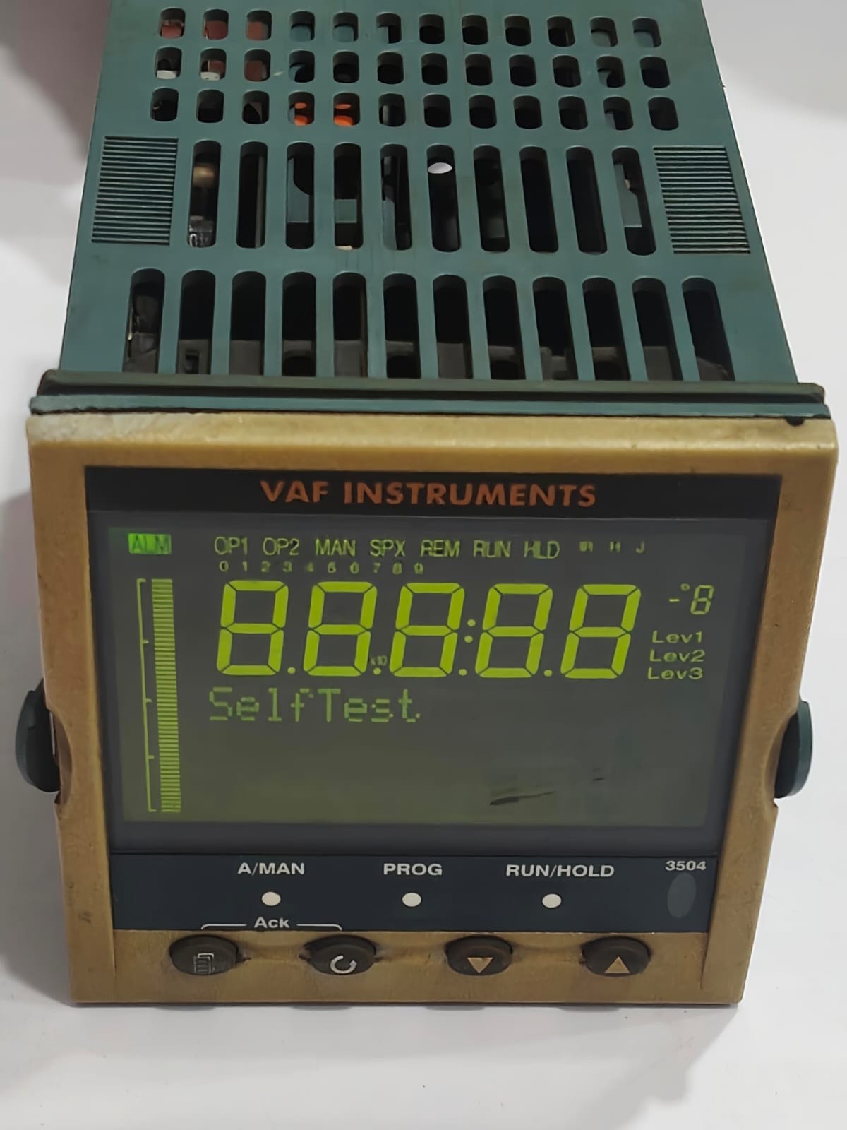 INVENSYS EUROTHERM 3504 Process Control Equipment 100-240V VAF INSTRUMENTS 3504