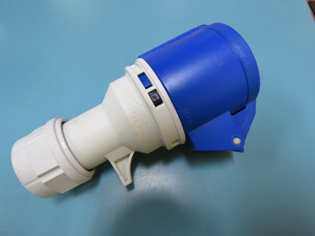 PCE PCE 214 Qty of 4 per Lot INDUSTRIAL POWER PLUG, SER B, TYPE 214 – 16A-6h 22