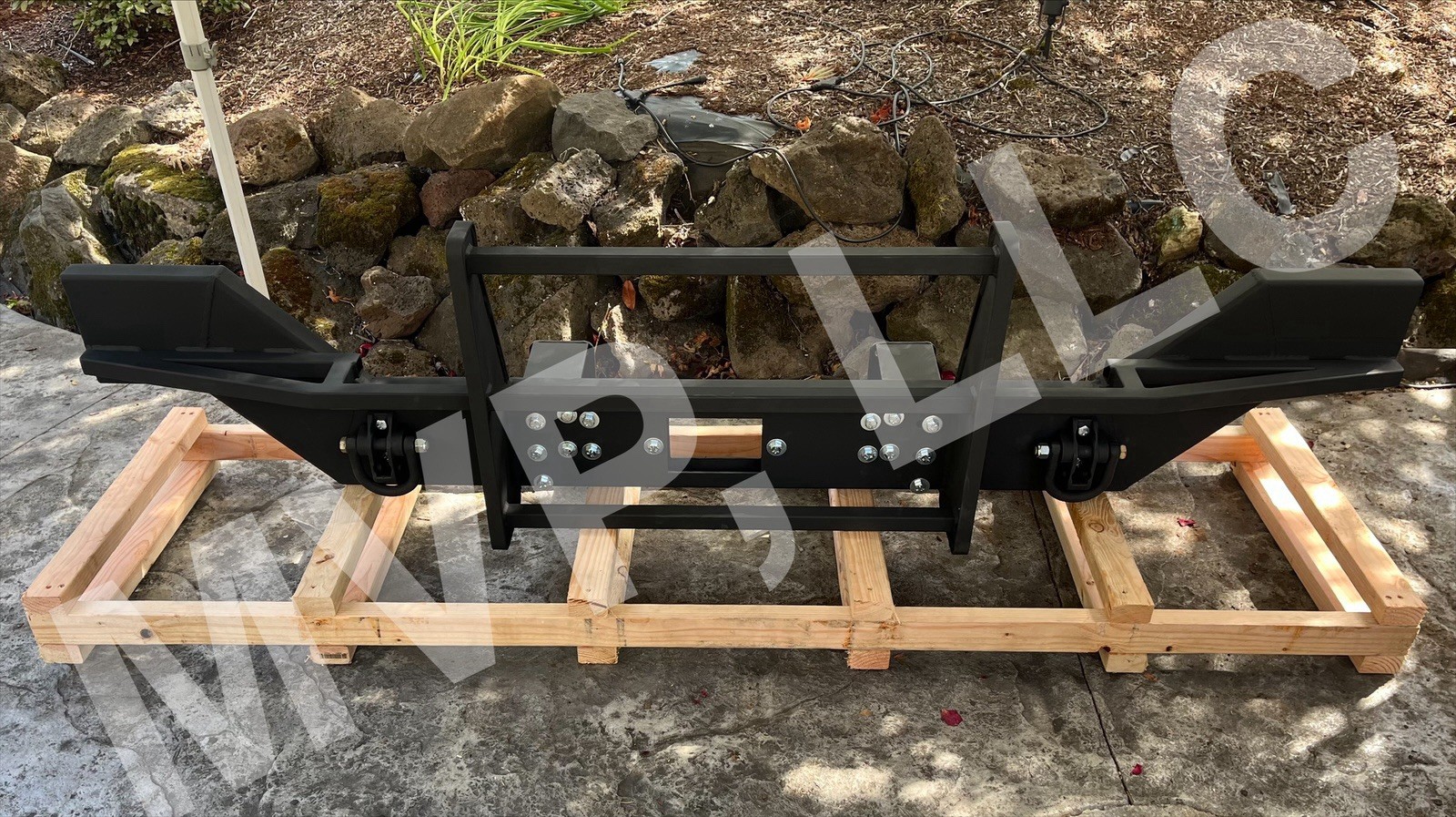“W” Style HMMWV Front Bumper Humvee Brush Guard Fits NON-Turbo Hummer W/ Spacers