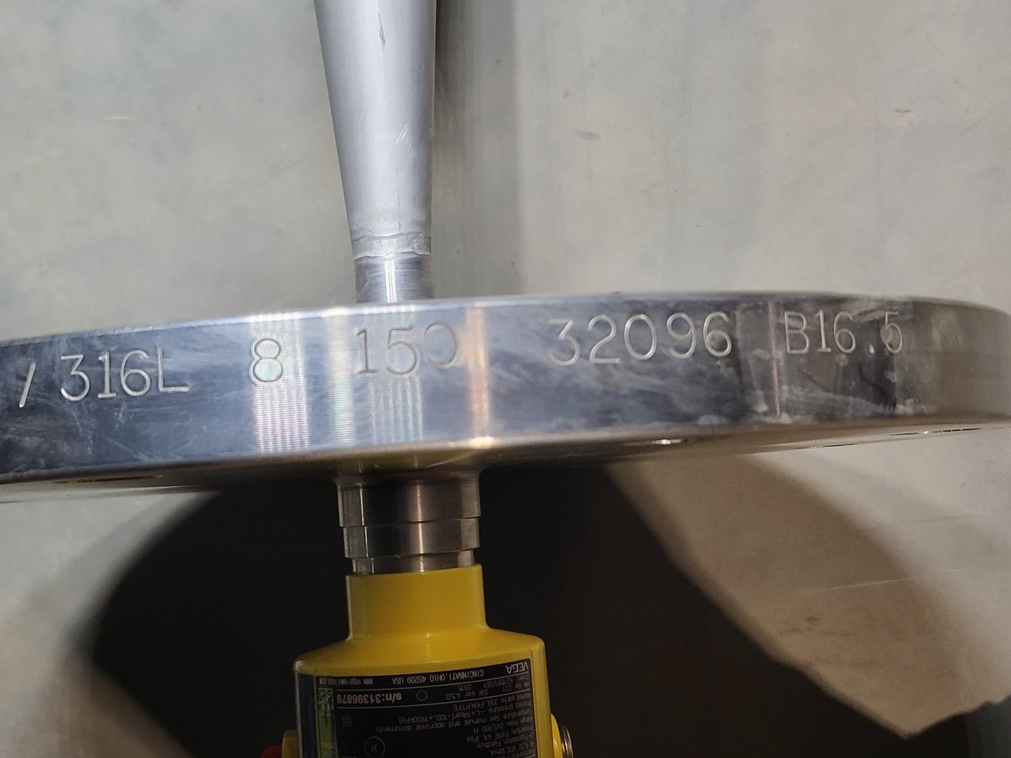 SURPLUS NEW 2015 VEGA PS62.KXEAN2LANAX Vegapuls 62 Radar Sensor – Electrical