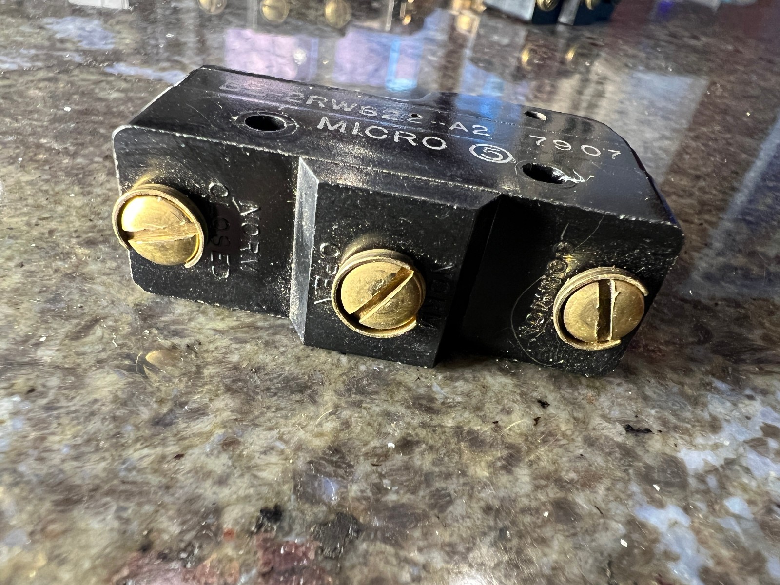 Micro Switch BZ-2RW822-A2 Honeywell Switch BZ2RW822A2 Roller Lever Limit Switch