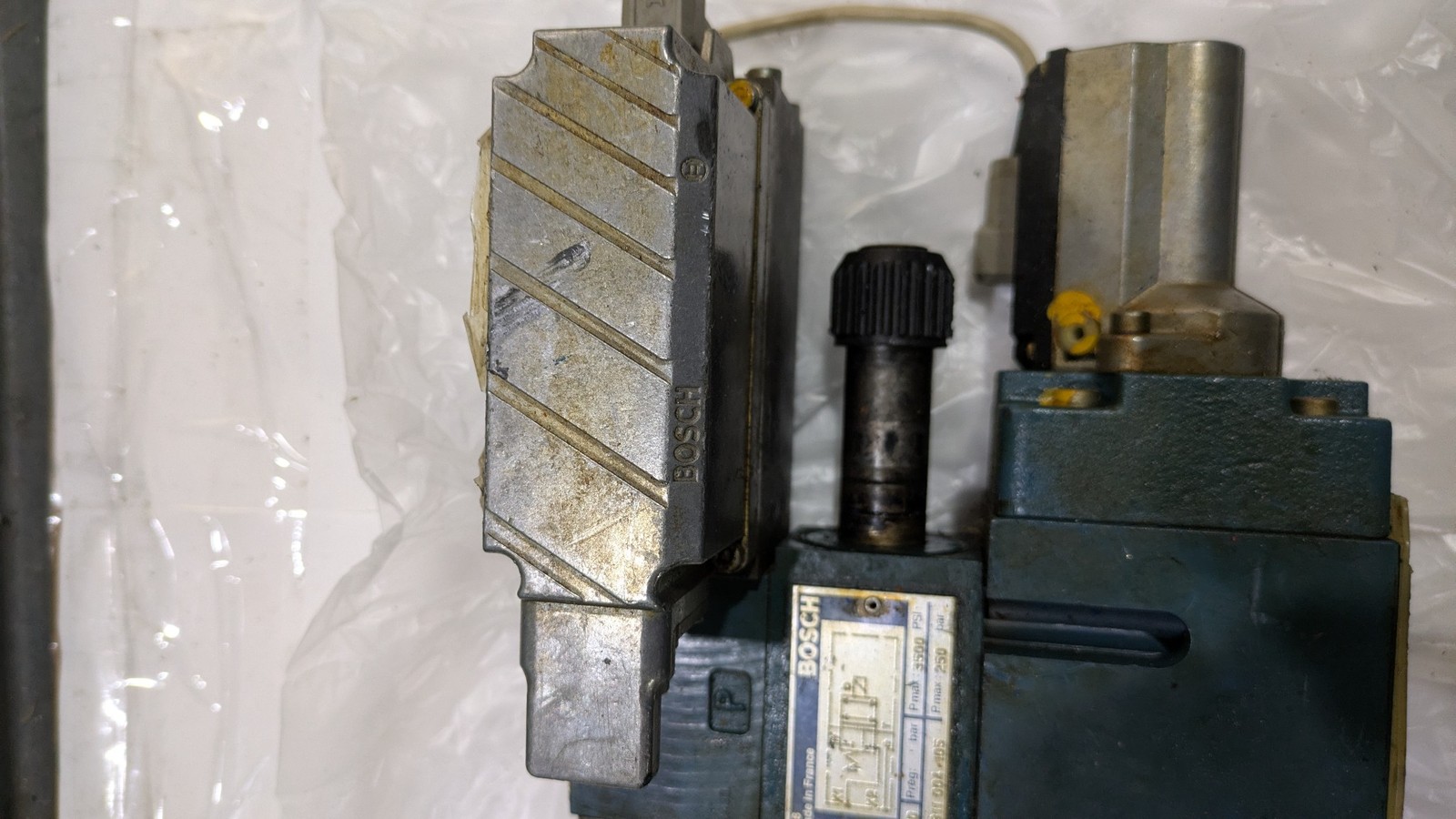 BOSCH 811 004 .105 0 811 404 629 ENQ15 31 3500 psi hydraulic valve
