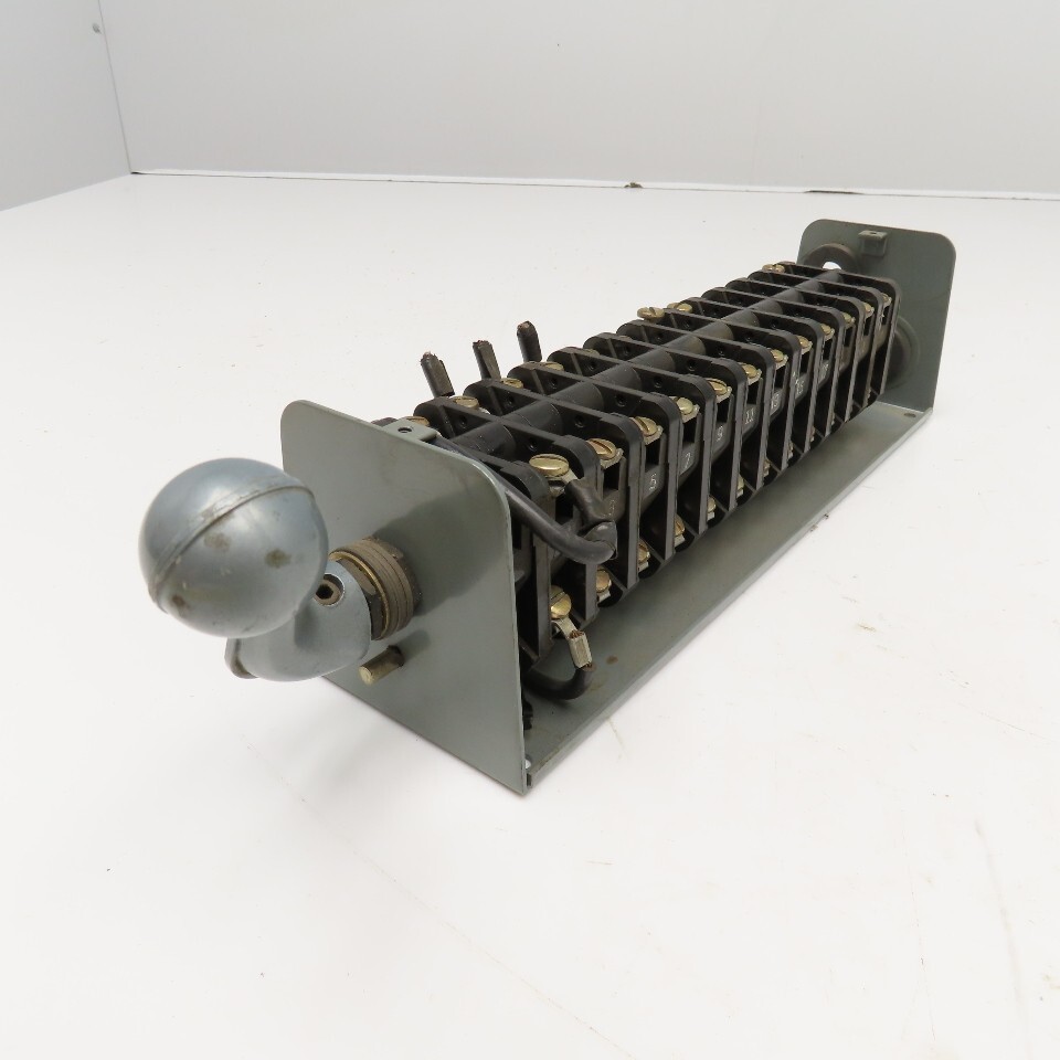 Allen Bradley Reversing Drum Switch 3 Position 12 Pole No Cover
