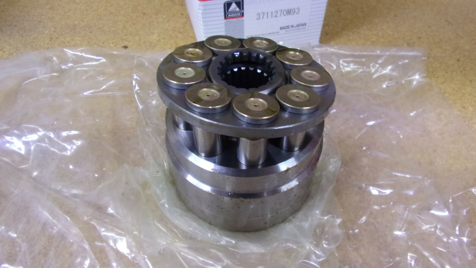 AGCO 3711270M93 MASSEY FERGUSON CYLINDER-BLOCK GEAR