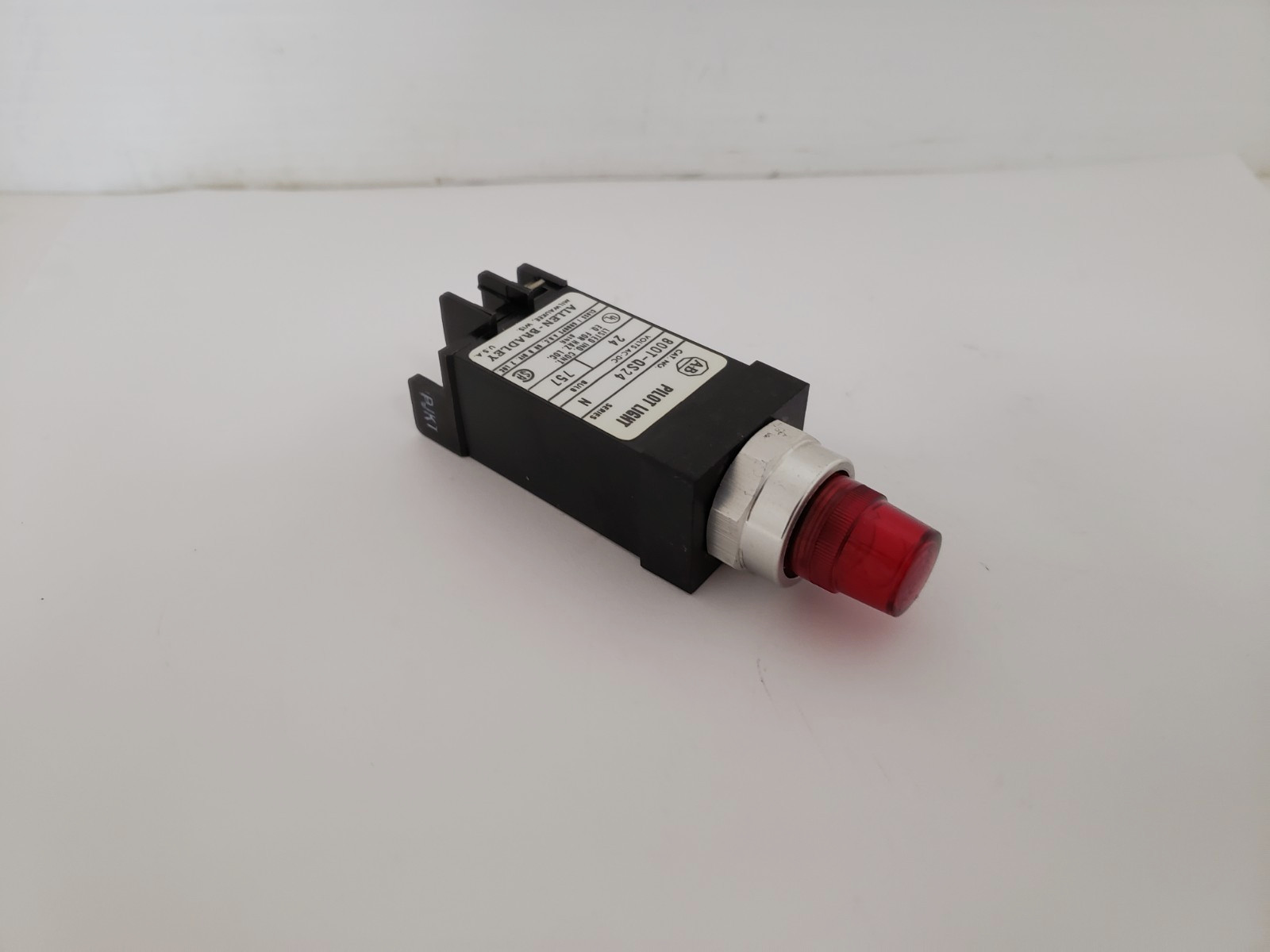 ALLEN BRADLEY 800T-QS24R PILOT LIGHT 24V AC/DC SERIES N NNB