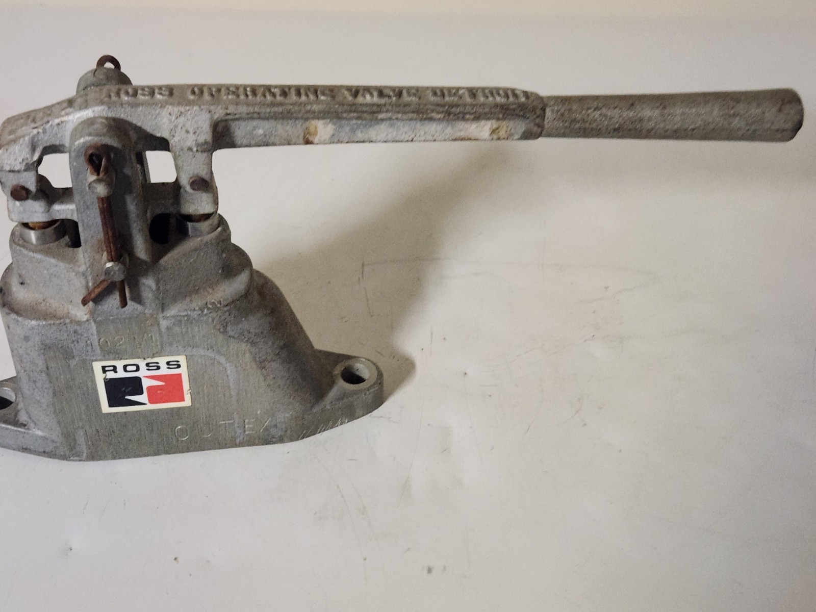 Ross OPERATING VALVE 102M1 FLOW CONTROL Valve New No Box