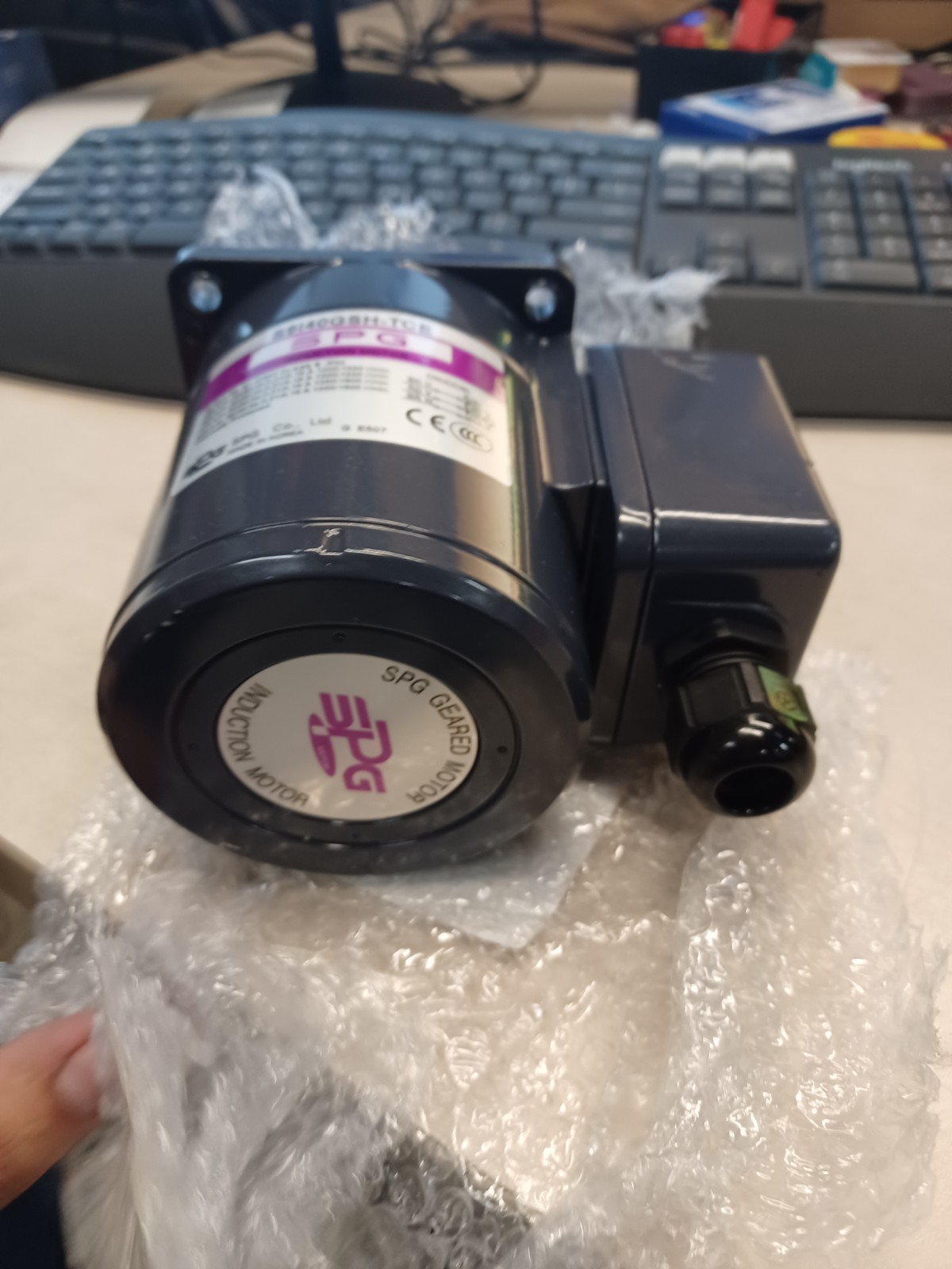 S9I40GSH-TCE motor 40W 3 Ph S1 CONT CLASS B IP54 SPG