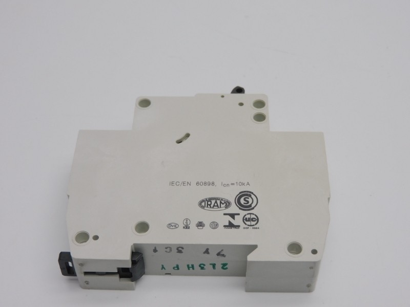 KLOCKNER MOELLER FAZ-C3 480VAC 3A (AS PICTURED) NSNP
