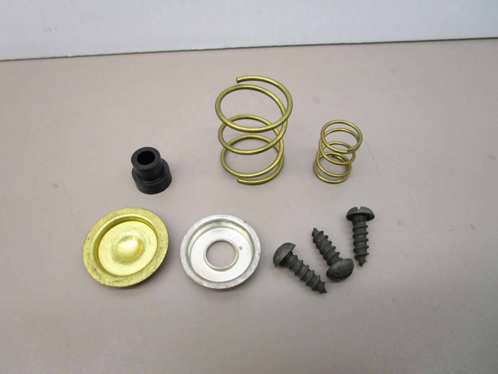 TRW Horn Button Small Contact Cup and Parts Ross Steering Column Simon Duplex