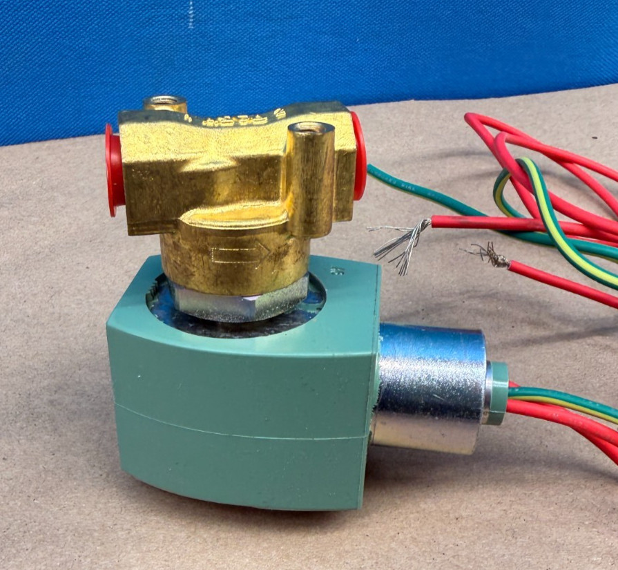 ASCO 8262H022 Red Hat Solenoid Valve 24VDC 1/4″ NPT Brass Shutoff Valve