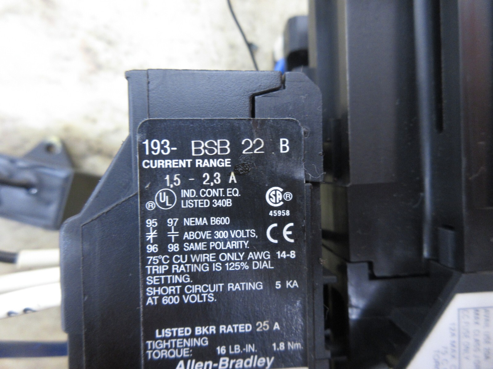ALLEN BRADLEY CONTACTOR 100-A12NZ*3 SER.B 12A AC3 KW 690V 22A 193-BSB 22 B