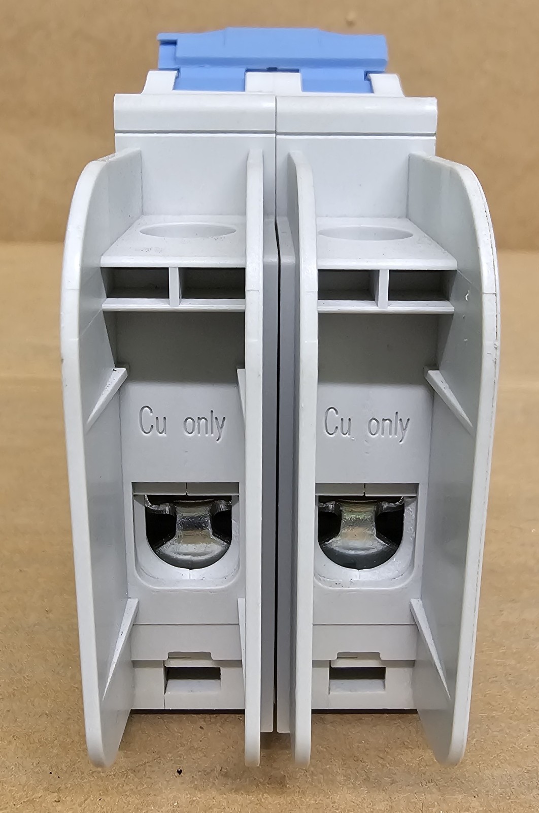 WEG UMBW-4C2-2 2-POLE CIRCUIT BREAKER