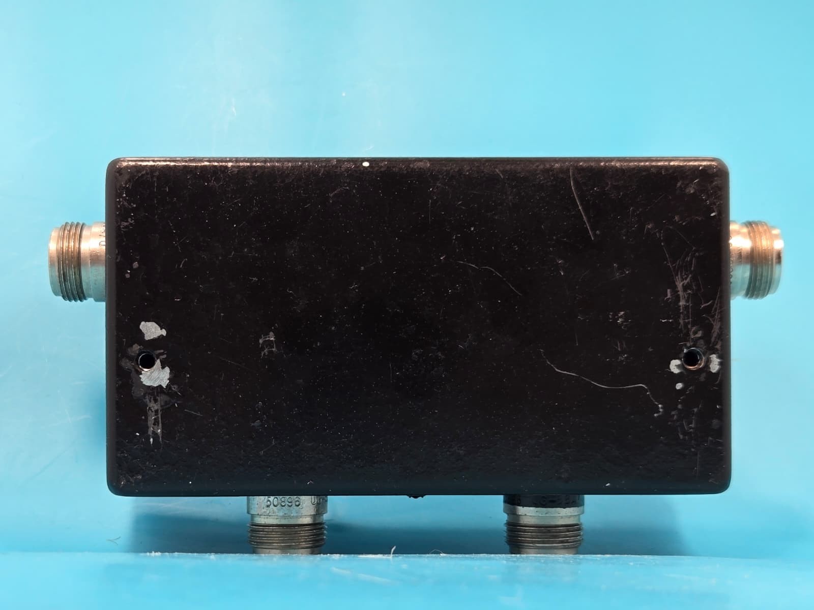 Decibel DB4632-2B 450–512 MHz RF Combiner / Splitter – Industrial Radio Unit